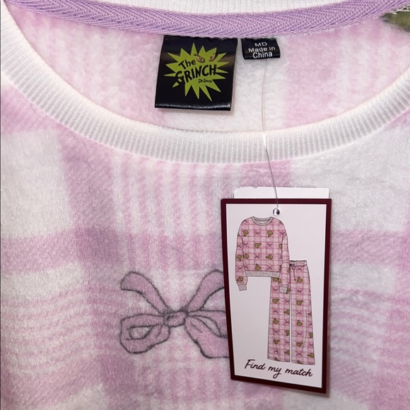 The Grinch Pink Plaid Fleece Sweatshirt • Size Medium • Holiday Cozy Top NWT - Picture 2 of 6